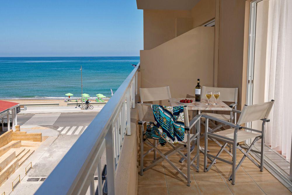 Batis Beach Hotel Ретимно Екстериор снимка