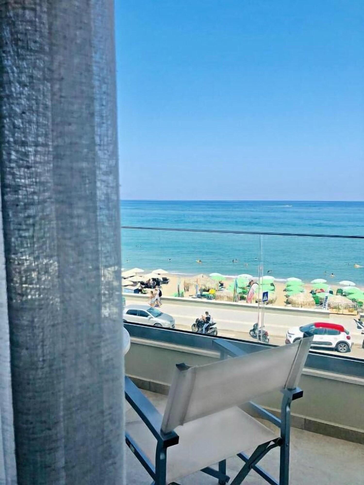 Batis Beach Hotel Ретимно Екстериор снимка
