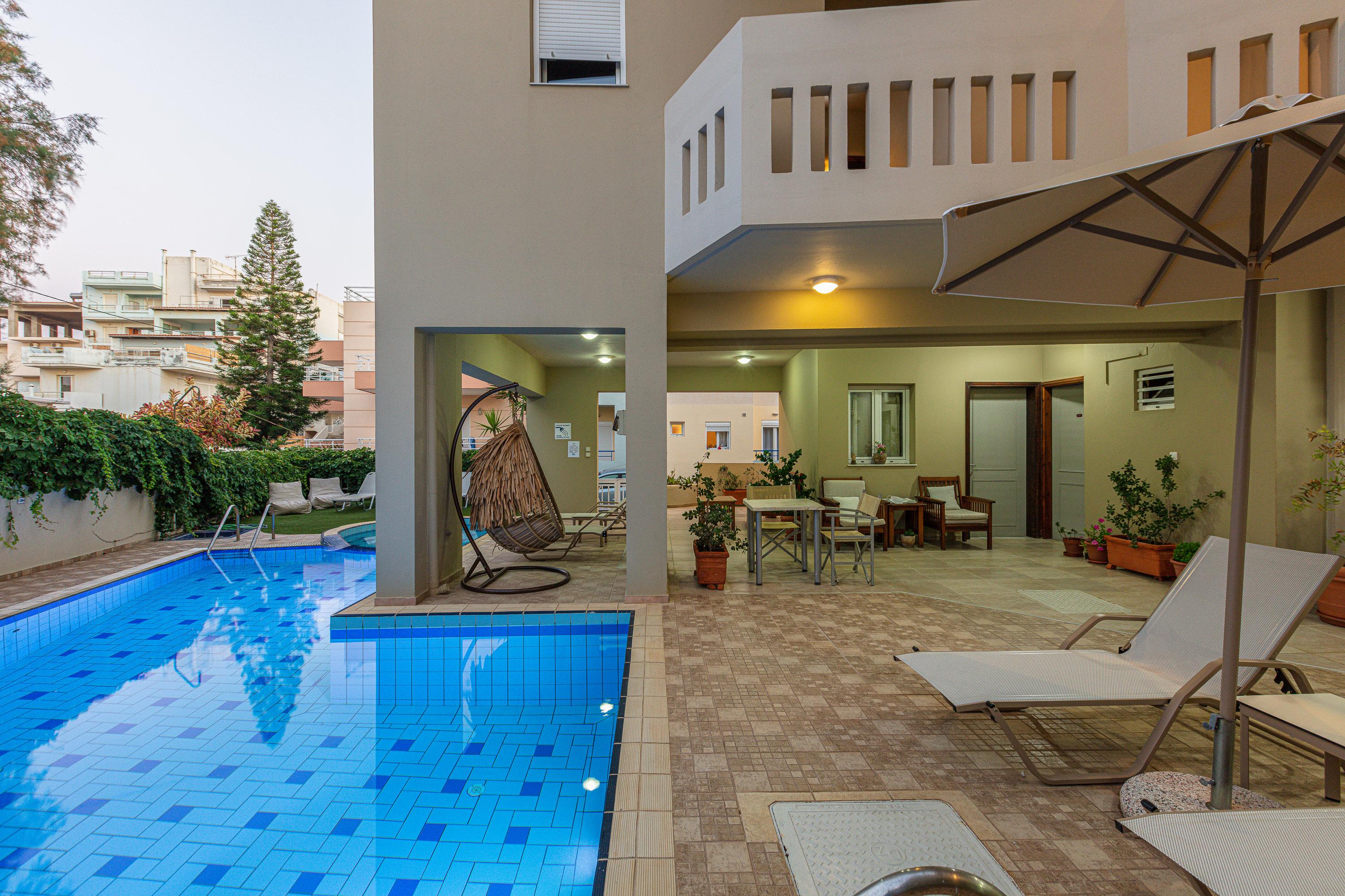 Batis Beach Hotel Ретимно Екстериор снимка