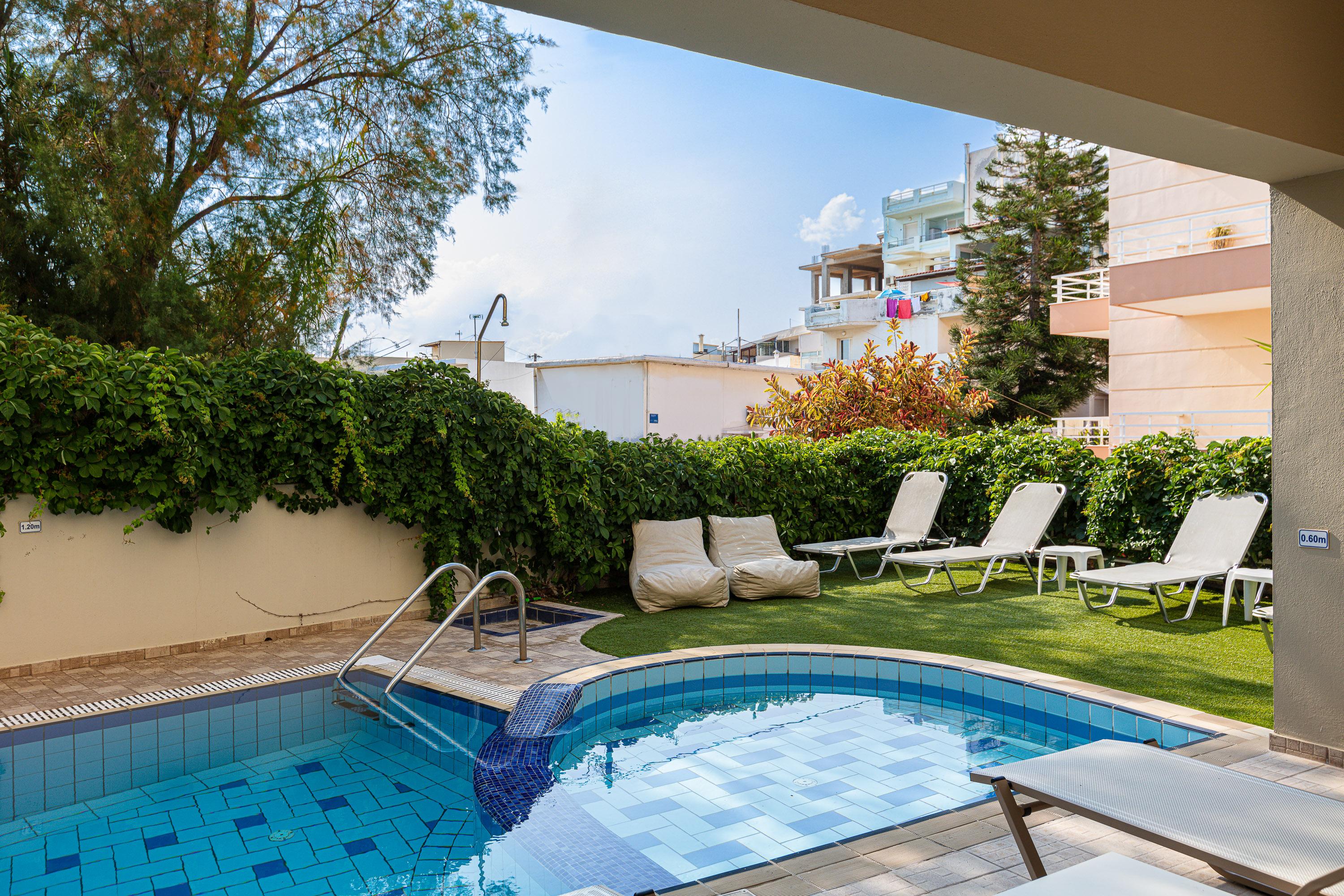 Batis Beach Hotel Ретимно Екстериор снимка