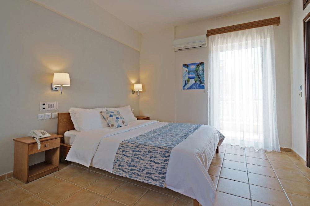 Batis Beach Hotel Ретимно Екстериор снимка
