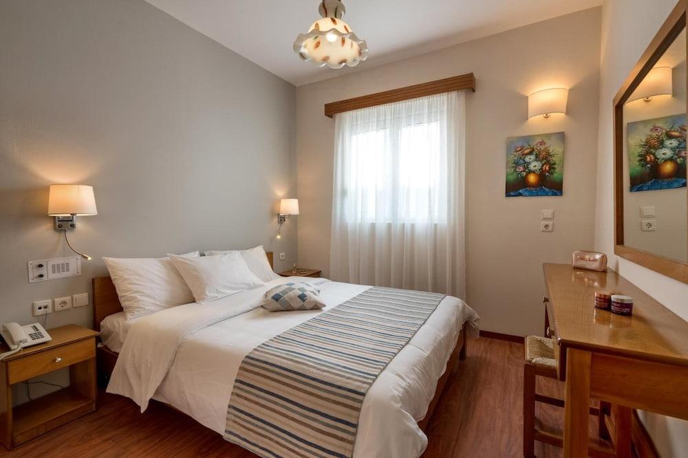 Batis Beach Hotel Ретимно Екстериор снимка