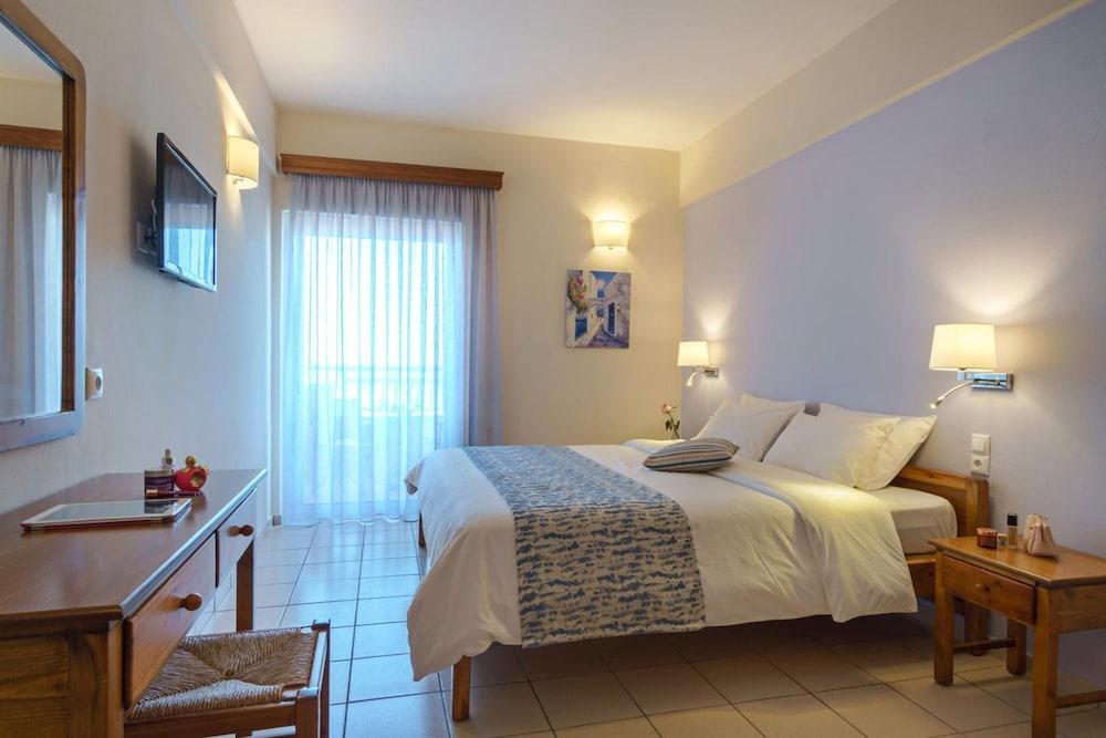 Batis Beach Hotel Ретимно Екстериор снимка