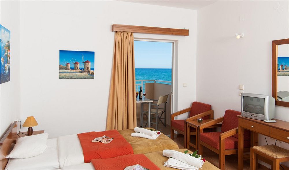 Batis Beach Hotel Ретимно Екстериор снимка